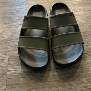 Men’s reef sandals olive green